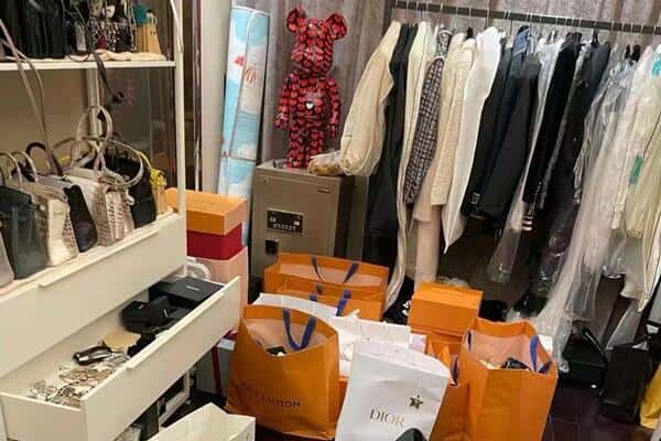 合作市回收一线品牌衣服